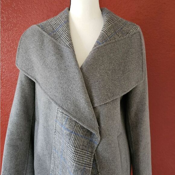 Stylish Gray Wrap Coat - Picture 3 of 12